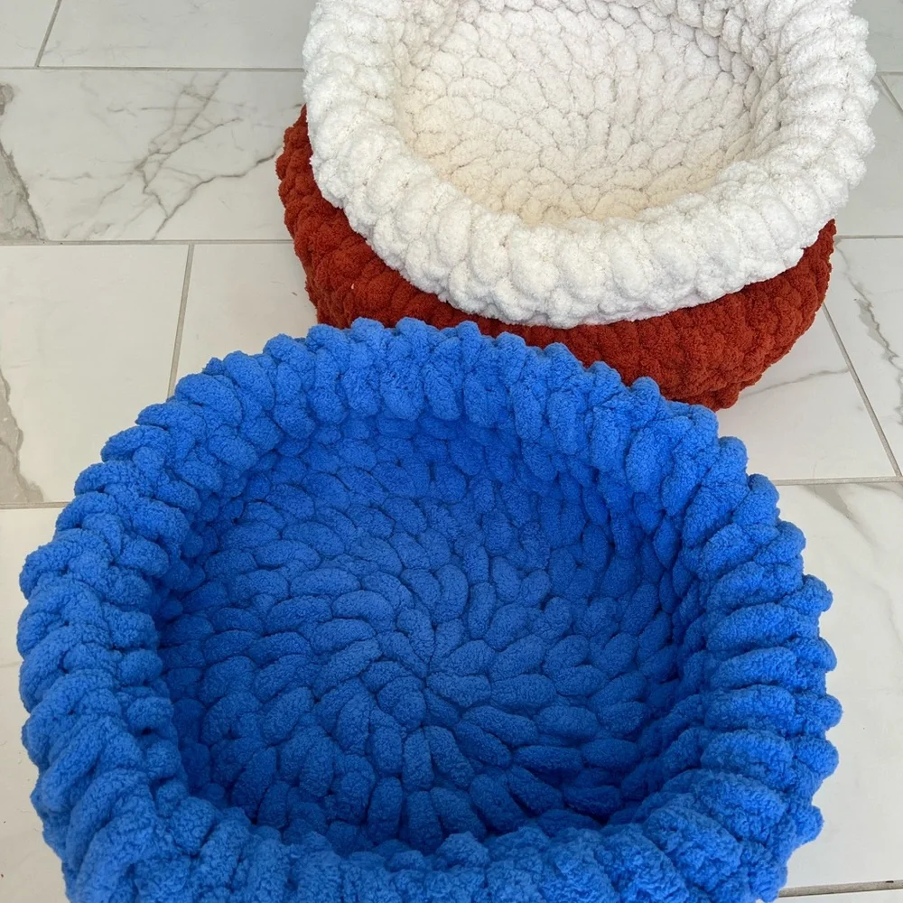 Handmade Super Soft Chenille Pet Basket